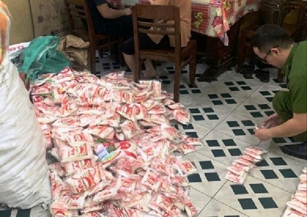 Phạt tù gần 3 năm vì tội buôn bột ngọt giả