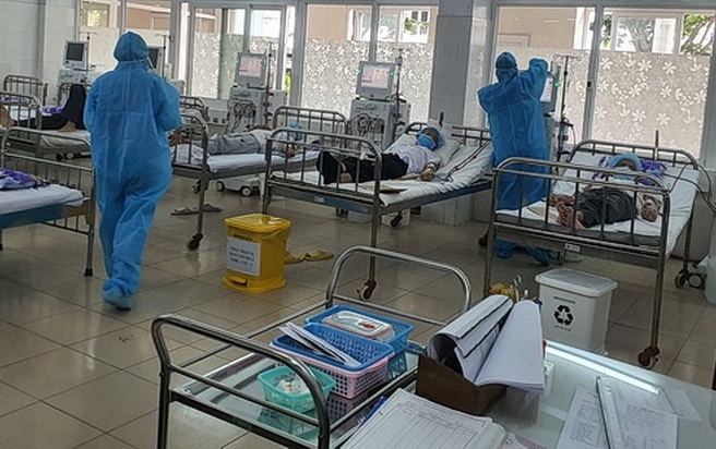 Các bệnh nhân thận nhân tạo từ Bệnh viện Đà Nẵng chuyển qua Bệnh viện Quân Y 17
