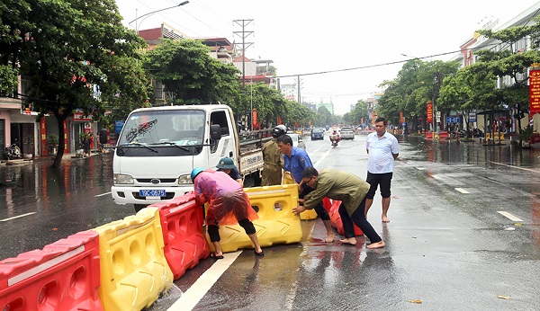 Mưa lớn gây ngập cục bộ ở Phú Thọ, nhiều xã bị cô lập