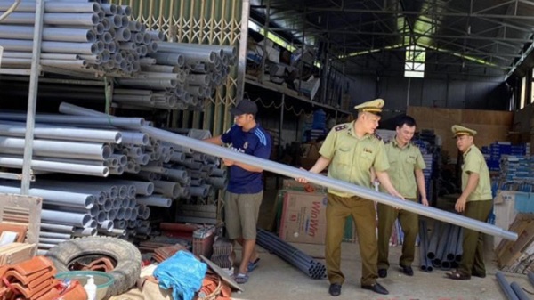 Hà Giang: Phát hiện gần 500 ống nhựa có dấu hiệu giả mạo nhãn hiệu Tiền Phong