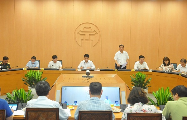 Nam nhân viên xe bus nghi mắc Covid-19 tại Hà Nội đã đi đến 4 bệnh viện