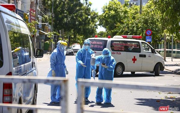 Nam nhân viên xe bus về thăm bố mẹ vợ, hơn 200 trường hợp ở Thái Bình phải cách ly