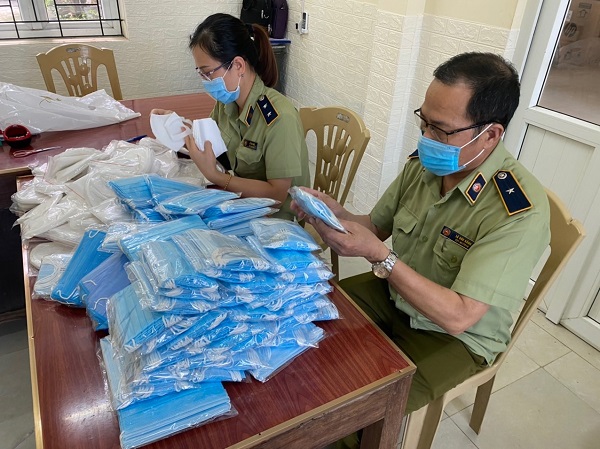 Thanh Hóa: Phát hiện điểm bán hàng online kinh doanh khẩu trang không rõ nguồn gốc xuất xứ