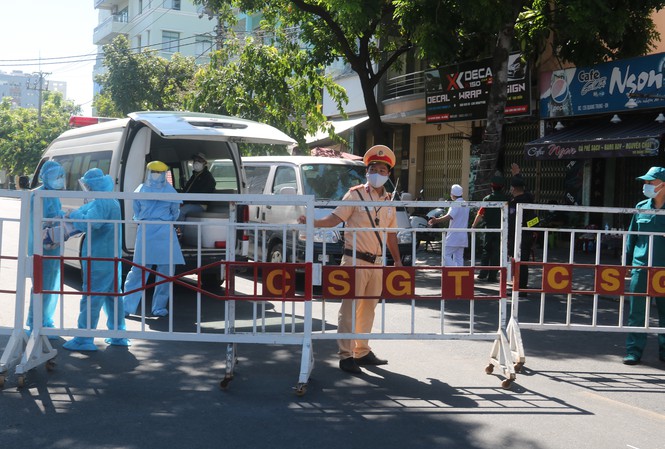 Đà Nẵng: Tiếp tục cách ly toàn xã hội từ 0h ngày 12/8