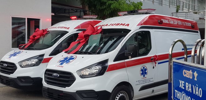 Trung tâm Cấp cứu 115 TP. HCM được tặng 2 xe cứu thương