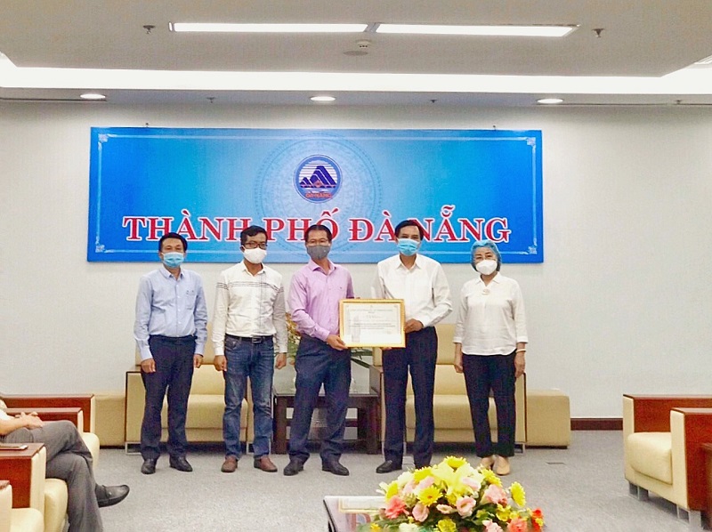 Tập đoàn PPC An Thịnh trao tặng máy móc, thiết bị y tế trị giá 2 tỷ đồng cho TP. Đà Nẵng