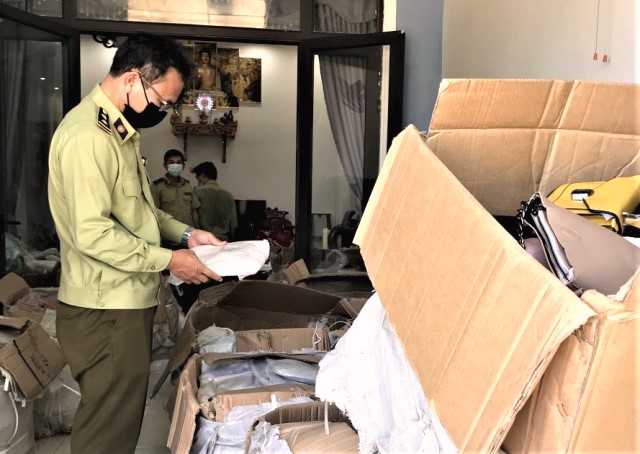 Quảng Nam: Tạm giữ 800 sản phẩm hàng hoá nhập lậu, kinh doanh trên môi trường thương mại điện tử.