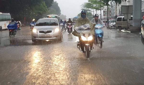 Dự báo thời tiết 15/8: Miền Bắc mưa xối xả