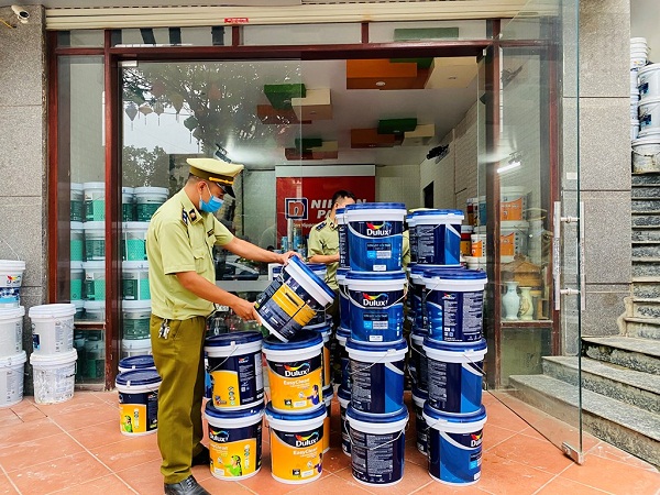 Lạng Sơn: Phát hiện nhiều sản phẩm sơn tường nhãn hiệu Dulux giả mạo nhãn hiệu được bảo hộ tại Việt Nam
