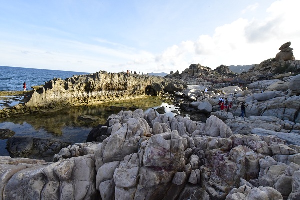 Khu du lịch Hang Rái thu&ocirc;̣c Vườn Qu&ocirc;́c gia Núi Chúa, tỉnh Ninh Thu&acirc;̣n