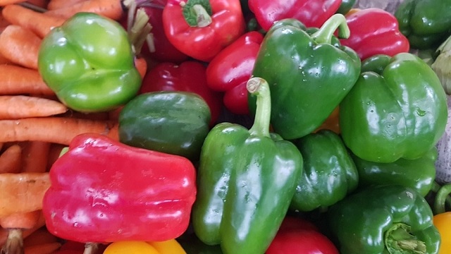 Giá thực phẩm ngày 17/8: Giá rau củ tăng nhẹ