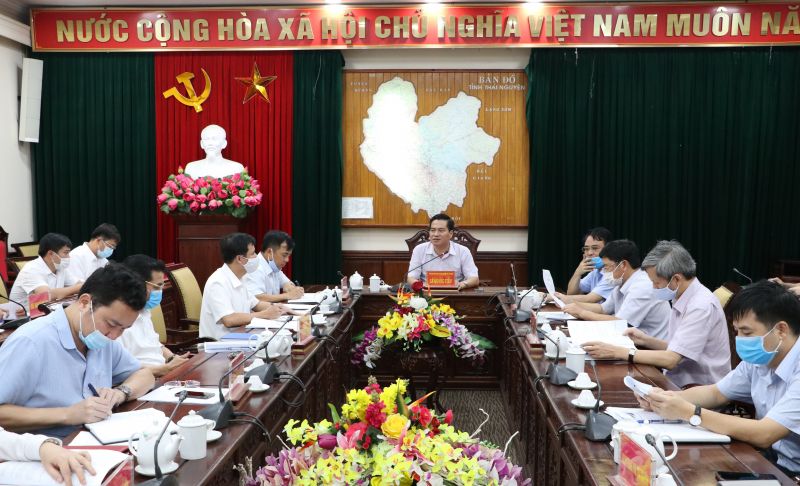 Đồng chí Lê Quang Tiến, Phó Chủ tịch UBND tỉnh phát biểu chỉ đạo hội nghị