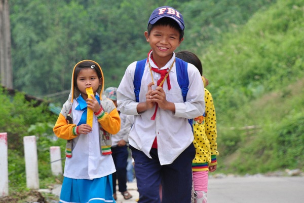 Học sinh tiểu học ở miền núi Quảng Ngãi sẽ đến trường trong ngày 1-9