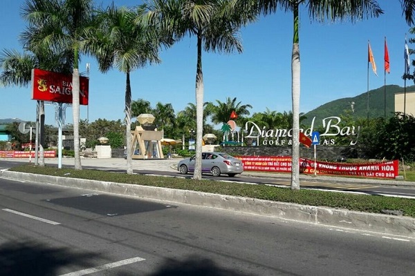 Dự &aacute;n Khu du lịch v&agrave; giải tr&iacute; S&ocirc;ng L&ocirc; do C&ocirc;ng ty TNHH Ho&agrave;n Cầu l&agrave;m chủ đầu tư (Ảnh: Nhiệt Băng)