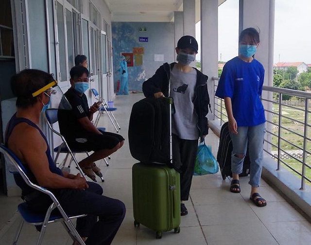 342 công dân Quảng Ngãi về từ TP Đà Nẵng đã được cách ly tập trung.