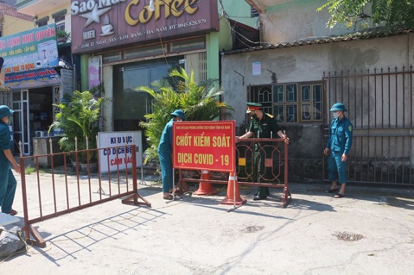 Hà Nam: Cách ly một thôn liên quan đến lao động mắc COVID-19 khi bay sang Hàn Quốc