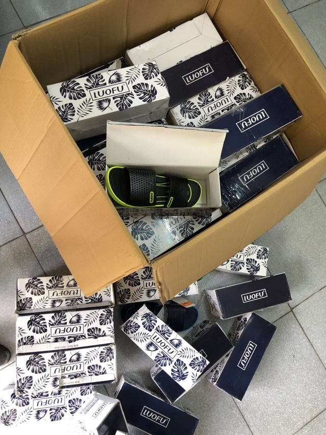 Nghệ An: Xử lý cơ sở kinh doanh giày dép nhập lậu qua mạng xã hội Facebook