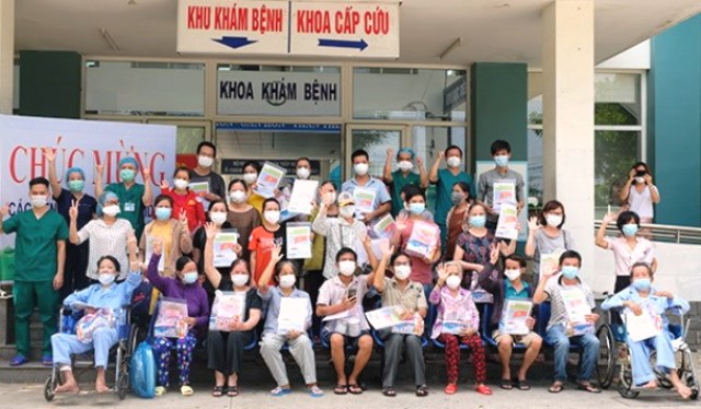 Đà Nẵng: 31 bệnh nhân Covid-19 xuất viện tại BV dã chiến Hòa Vang