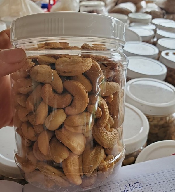 Cẩn thận với hạt điều giả xuất xứ Bình Phước bán trên mạng