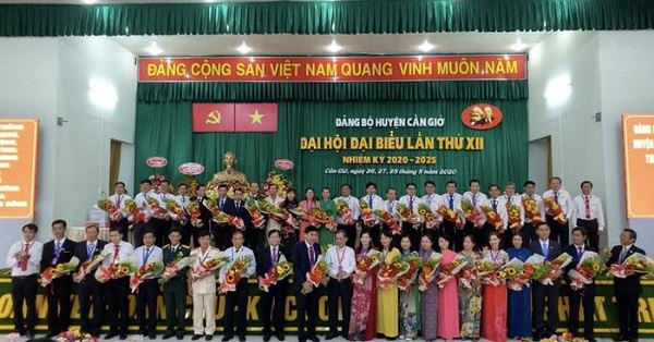 Ban Chấp hành Đảng bộ huyện Cần Giờ nhiệm kỳ 2020 - 2025 ra mắt đại hội