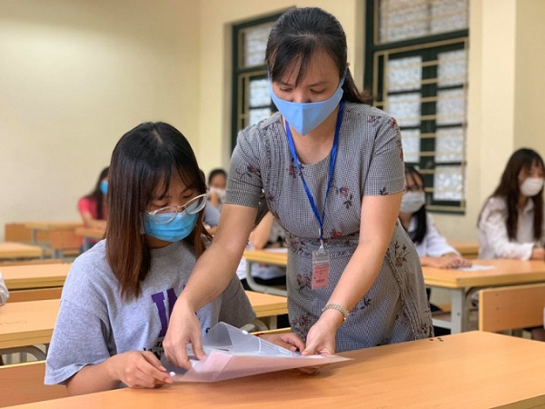 Bộ GD&ĐT điều chỉnh nội dung dạy học các cấp THCS, THPT