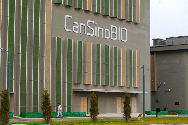 Canada hủy bỏ thỏa thuận phát triển vaccine COVID-19 với công ty dược phẩm CanSino của Trung Quốc với lý do quá trình vận chuyển thuốc bị chậm trễ. (Ảnh minh họa: Reuters)