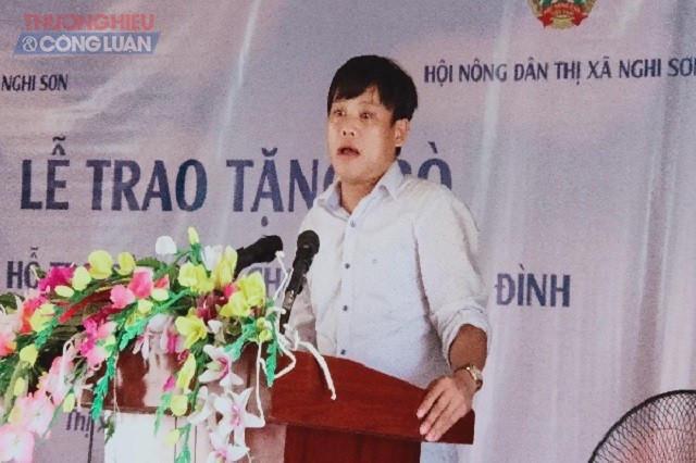 Ông Lương Trung Thực, giám đốc Công ty giống gia súc Thanh NInh phát biểu tại buổi lễ