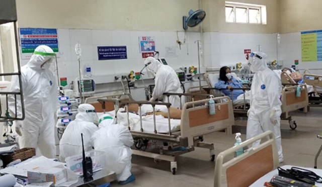 Bệnh nhân nghi nhiễm này đang được cách ly, điều trị tại bệnh viện dã chiến Hòa Vang.