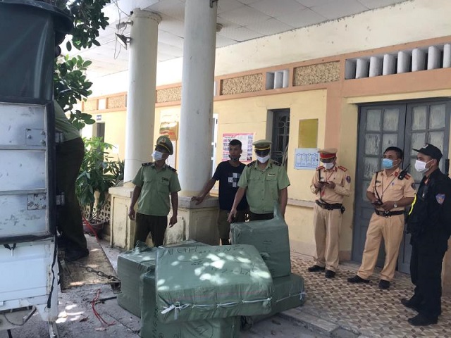 Lạng Sơn: Tạm giữ gần 6.000 chiếc kính thời trang có dấu hiệu giả nhãn hiệu GUCCI