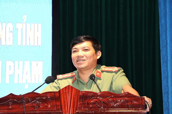 Đại tá Lê Khắc Thuyết, Ủy viên BTV Tỉnh ủy, Giám đốc Công an tỉnh phát biểu tại buổi lễ