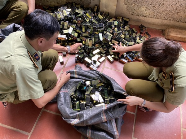 Hà Giang: Thu giữ 20.000 mỹ phẩm nước ngoài không hóa đơn, chứng từ