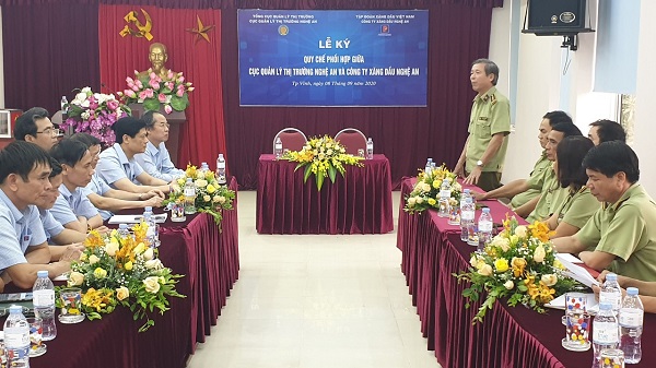 Ký quy chế phối hợp giữa Cục QLTT Nghệ An và Công ty Xăng dầu Nghệ An