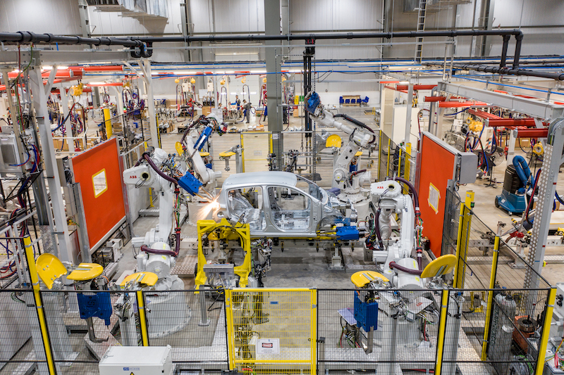 VinFast sở hữu dây chuyền sản xuất ô tô hiện đại hàng đầu khu vực với tỷ lệ tự động hoá trên 90%