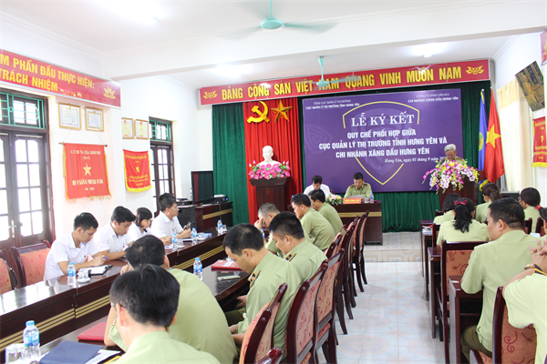 Ký kết Quy chế phối hợp trong công tác quản lý xăng dầu và các sản phẩm hóa dầu, gas hóa lỏng trên địa bàn tỉnh Hưng Yên