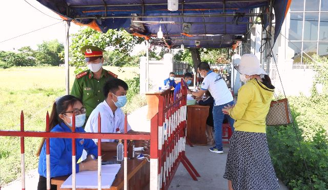 Chốt kiểm tra y tế giáp ranh huyện Hòa Vang, TP Đà Nẵng và huyện Đại Lộc ( Quảng Nam)