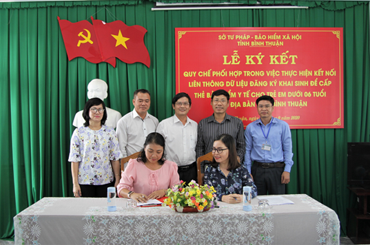 Bình Thuận: Ký kết Quy chế phối hợp cấp thẻ BHYT cho trẻ em dưới 6 tuổi