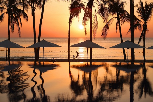 Nơi cuối cùng để thư giãn và tái tạo năng lượng chính là resort Phú Quốc. Bạn có thể tận hưởng những giây phút như trong mơ tại khu nghỉ dưỡng này. Hãy trải nghiệm những tiện ích và dịch vụ sang trọng cùng với tầm nhìn đẹp nhất ra biển – không gì tuyệt vời hơn với resort Phú Quốc.