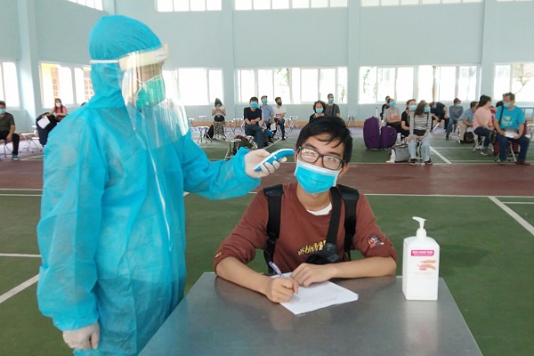 Huyện ủy Vân Đồn đang chung tay cùng cả nước làm tốt trách nhiệm của mình, nhất định công tác phòng chống dịch bệnh