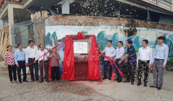 Huyện Vĩnh Tường (Vĩnh Phúc): Khánh thành, gắn biển chào mừng công trình chào mừng Đại hội Đảng