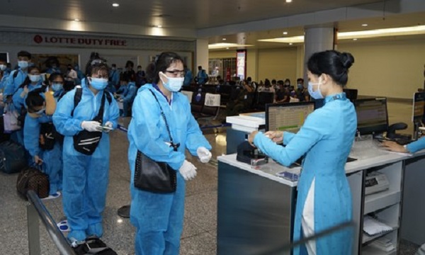 Hành trình chuyến bay thương mại đầu tiên sau 6 tháng tạm dừng khai thác