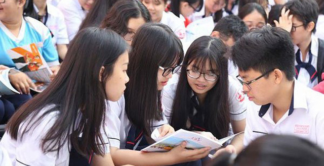 TP. HCM: Nhiều trường đại học lớn công bố điểm sàn xét tuyển