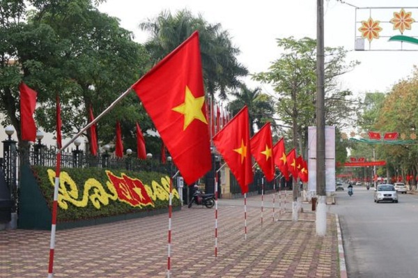 TP. Lạng Sơn rực rỡ cờ, hoa chào mừng Đại hội đại biểu Đảng bộ tỉnh lần thứ XVII, nhiệm kỳ 2020 - 2025