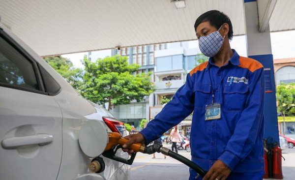 Bộ Công Thương đề xuất 2 phương án thời gian điều hành giá xăng dầu