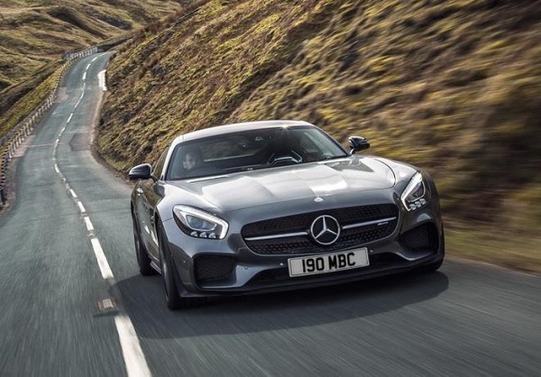 Triệu hồi hàng loạt xe thể thao Mercedes-AMG