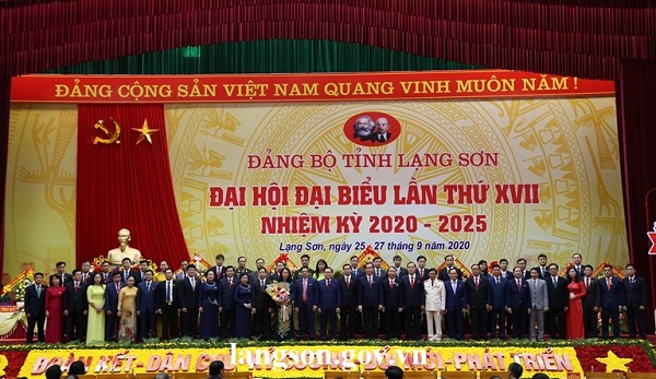 Ban Chấp hành Đảng bộ tỉnh khóa XVII, nhiệm kỳ 2020-2025 ra mắt Đại hội