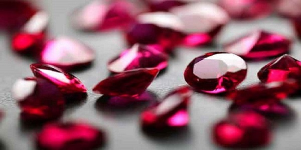 Cảnh báo: Giả mạo giấy kiểm định đá quý của PNJ để lừa đảo