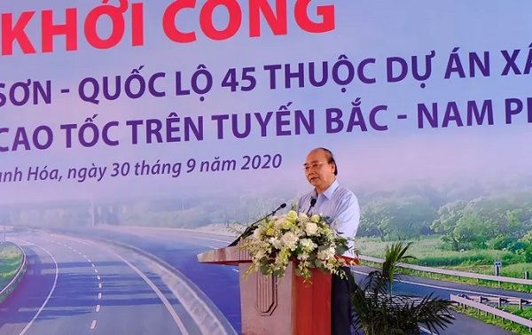 Thủ tướng Chính phủ Nguyễn Xuân Phúc phát biểu tại lễ khởi công