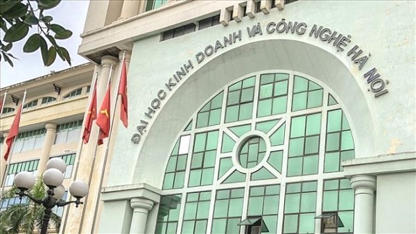 Đại học Kinh doanh và Công nghệ Hà Nội bị yêu cầu dừng tuyển sinh liên thông ngành Dược