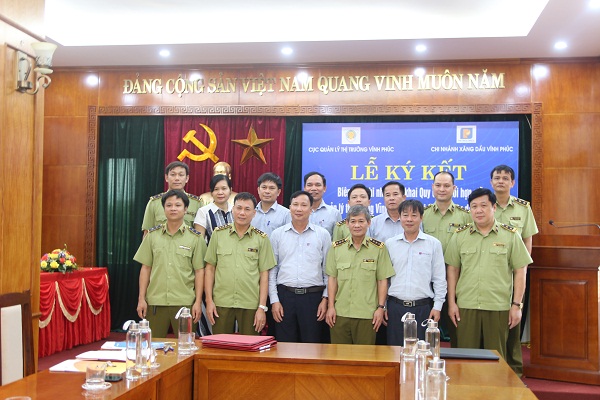 Vĩnh Phúc: Cục quản lý thị trường tỉnh và Chi nhánh Xăng dầu kí kết biên bản ghi nhớ triển khai quy chế phối hợp