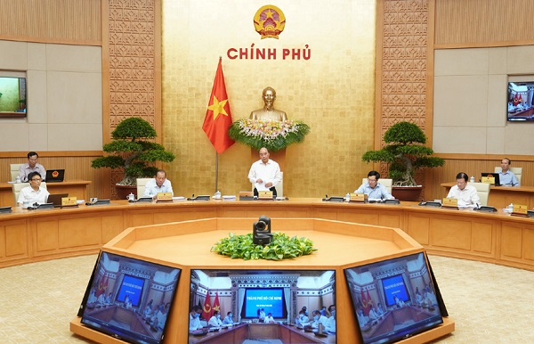 Thủ tướng Nguyễn Xuân Phúc chủ trì phiên họp Chính phủ tháng 8/2020 (Ảnh: Quang Hiếu)